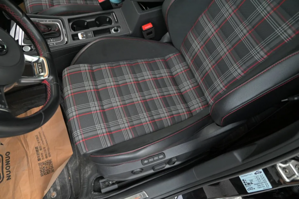 二手大眾 高爾夫 GTI:德系小鋼炮,樂趣十足,實用代步 二手大眾 高爾夫 GTI:德系小鋼炮,樂趣十足,實用代步