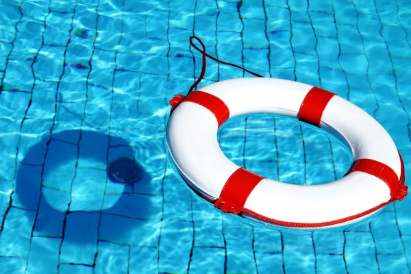 溺水搶救只是人工呼吸?排空呼吸道和心肺復甦也很關鍵! 溺水搶救只是人工呼吸?排空呼吸道和心肺復甦也很關鍵!