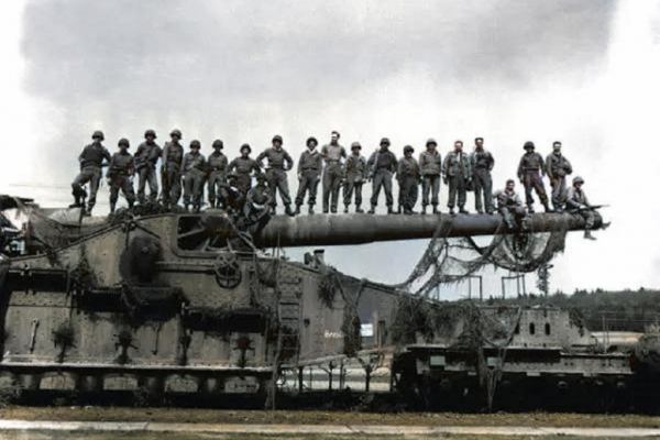 4000人操作的巨炮：48發炮彈可摧毀一座城，古斯塔夫巨炮有多猛？