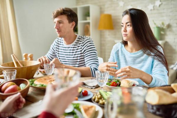 吃飯後會有3個表現，若1個都沒有，恭喜身體硬朗