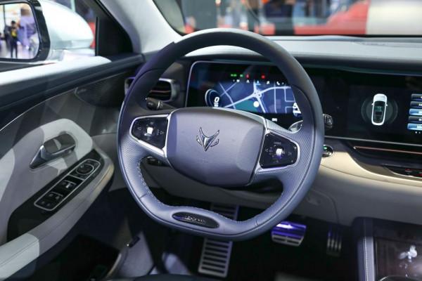 國產電車:極狐阿爾法S,續航可達708公里,顏值與實力並存 國產電車:極狐阿爾法S,續航可達708公里,顏值與實力並存