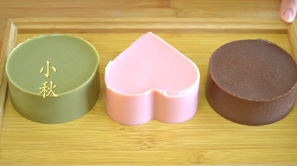 想吃慕斯蛋糕不用買,有冰箱就能做,香濃絲滑,在家也能做大廚 想吃慕斯蛋糕不用買,有冰箱就能做,香濃絲滑,在家也能做大廚