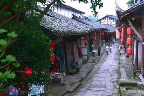 藏在湖北孝感的百年老街，沒有商業化痕跡，小鎮幽靜值得一玩