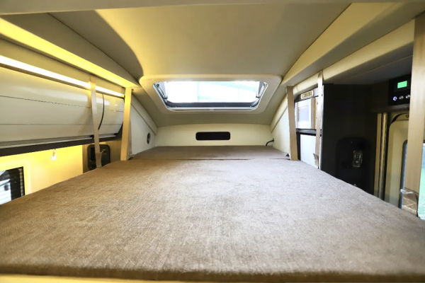 飛翔巡疆者暢遊版T型小額頭房車——全家出行好選擇 飛翔巡疆者暢遊版T型小額頭房車——全家出行好選擇