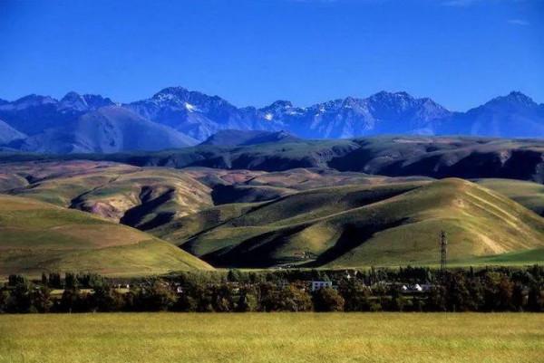新疆那拉提草原風光 新疆那拉提草原風光