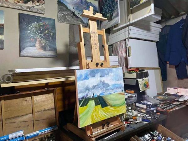 白天收廢品、晚上畫油畫！48歲的安徽大叔在出租屋裡偷偷幹了17年