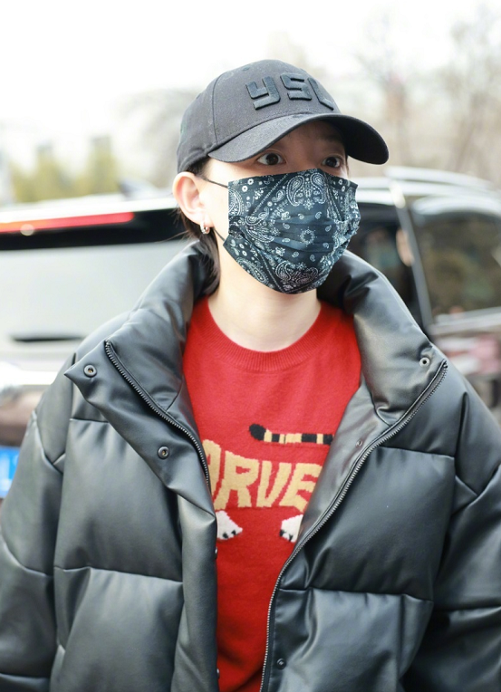 央視元宵晚會：冰墩墩成特邀工作人員，生威虎機器人成亮點