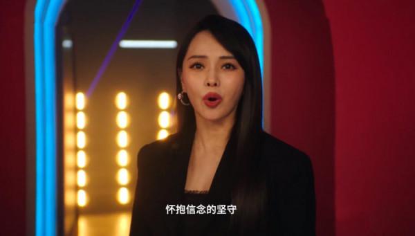 農村大叔用“破爛”表演,評委驚豔:鄧紫棋落淚,謝霆鋒登臺點贊 農村大叔用“破爛”表演,評委驚豔:鄧紫棋落淚,謝霆鋒登臺點贊