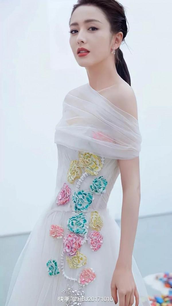 演員佟麗婭美照 演員佟麗婭美照