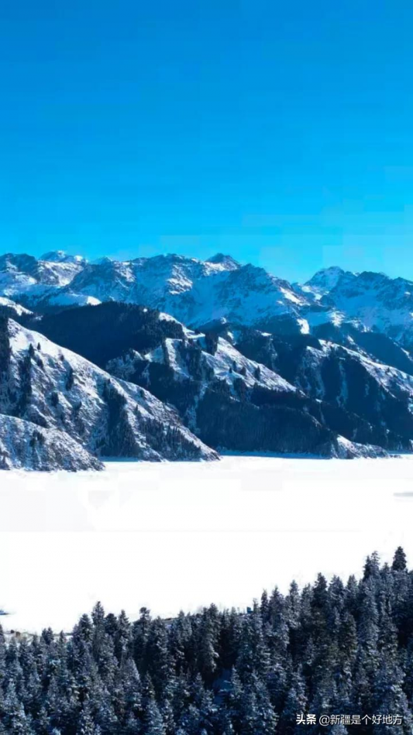 ​天山天池給您送冬景桌布啦~