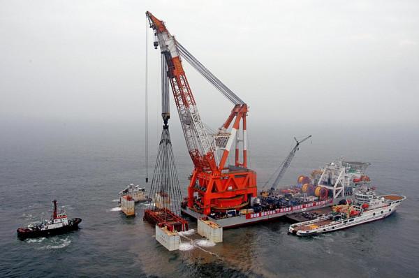 07年，中國南海撈起神秘沉船，船身800年不腐，總價超三千億美金