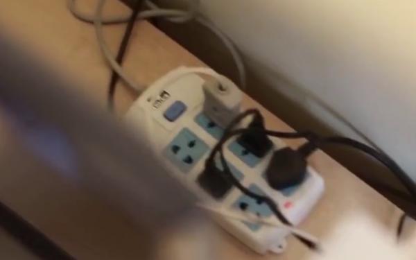 實用的“萬能插座”，為何被國家禁止使用？看看它的危害就明白了