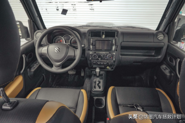 「可愛小車」整備一臺袖珍小車鈴木吉姆尼，有型才能釋放你的個性