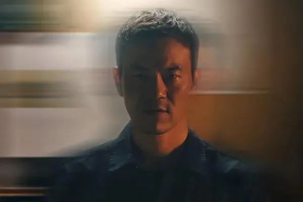 頂著噓聲拼命、父親去世才暴露身份，這8位星二代，每個都不簡單