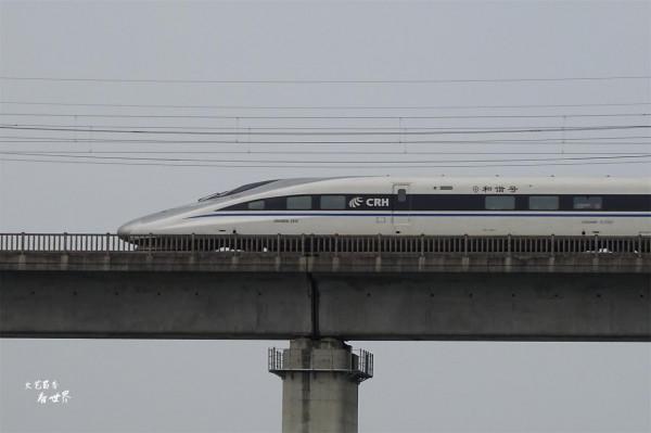 你知道世界上最長和最高的橋樑在哪嗎？都在中國，它們震驚了世界