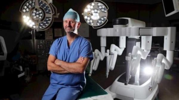 一臺裝置要價2500萬，美企佔據中國市場，國產手術機器人打破僵局