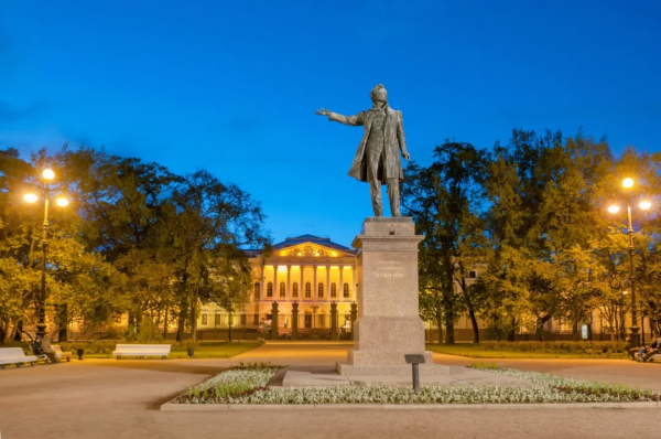 最廣袤的國土，最豐富的靈魂，來一場文藝與探險的碰撞之旅