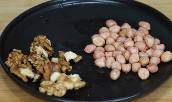 一定多吃黑豆,營養健康食品,不煮粥不打豆漿,越吃越精神 一定多吃黑豆,營養健康食品,不煮粥不打豆漿,越吃越精神