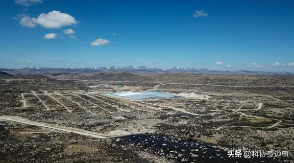 今日科技話題：宇宙線觀測站、月球演化、射電訊號、盲人成功識別形狀和文字、黑洞的熱氣體演化、X射線