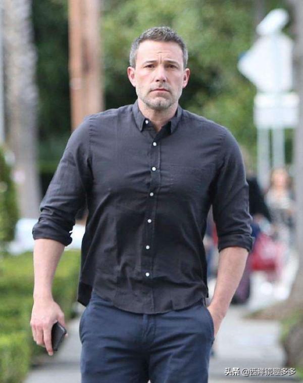 酗酒怪前妻,本·阿弗萊克又招黑,英媒熱評:又蠢又自私 酗酒怪前妻,本·阿弗萊克又招黑,英媒熱評:又蠢又自私