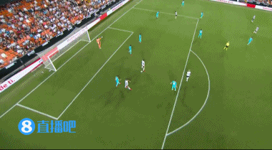 西甲-本澤馬絕殺維尼修斯傳射 皇馬3分鐘2球2-1逆轉瓦倫