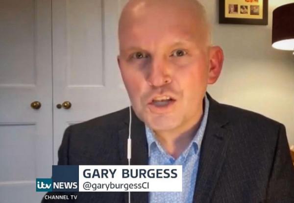 46歲英國主持人因癌去世，辭世前浮腫到判若兩人，晚期仍出鏡工作