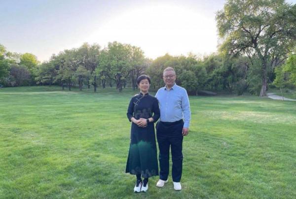 我和妻攜手走進珍珠婚禮