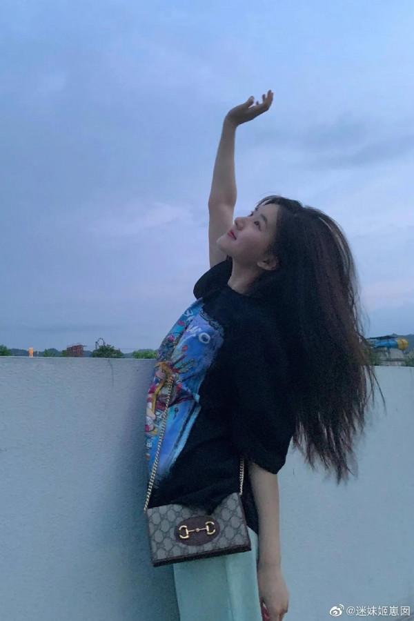 日常羨慕露思這髮量 不愧是古裝盤發都是用自己的真頭髮的女孩子