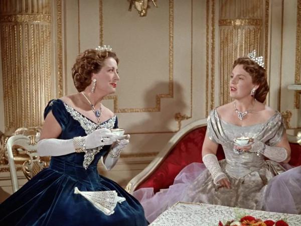 歷史上的茜茜公主為什麼痴迷美容和瘦身？她能掌控的只有她自己