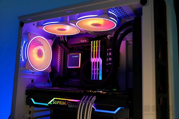 專屬氛圍遊戲天地，鬆弛有度的靜音桌面搭建分享