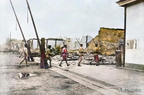 1916年，一名革命黨倒斃漢口街頭，母親拉著手痛不欲生