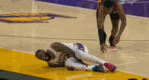 30歲場均不到1分還賽季報銷，傷成這樣一大堆網友還叫好