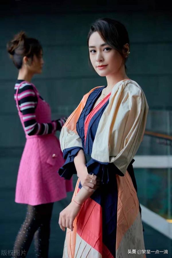 Twins 蔡卓妍&amp;鍾欣潼 2022湖南跨年晚會寫真 顏值不減當年