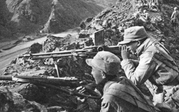 1943年，日軍掃蕩時發現一桌餃子，剛吃兩個就落荒而逃，咋回事？