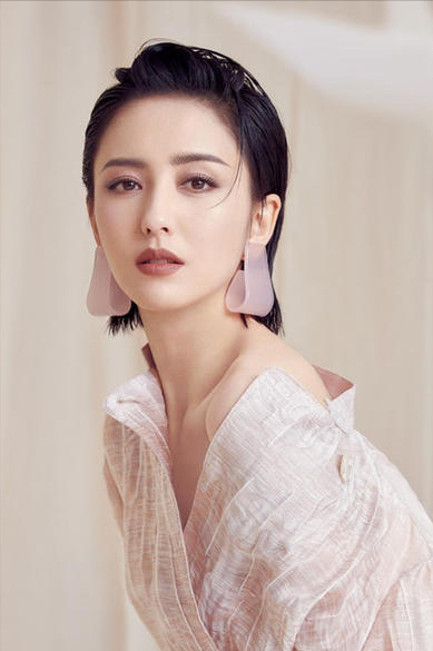 新生代女星流行毛髮旺盛的人設？髮際線內卷，你第一個想到的是誰