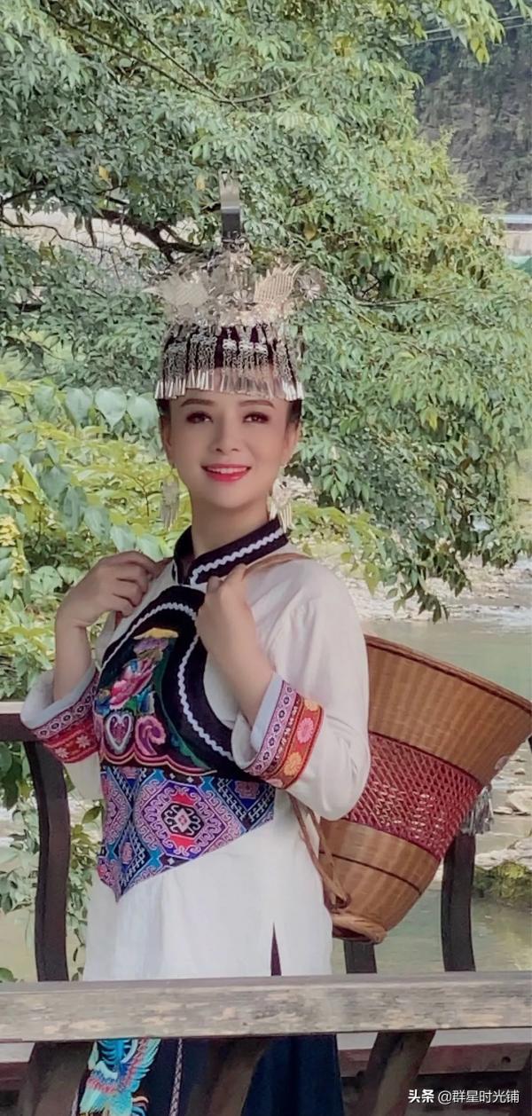 湖南盲人歌手劉賽：因蛋黃派和男友結緣，軍人丈夫願意捐獻眼睛