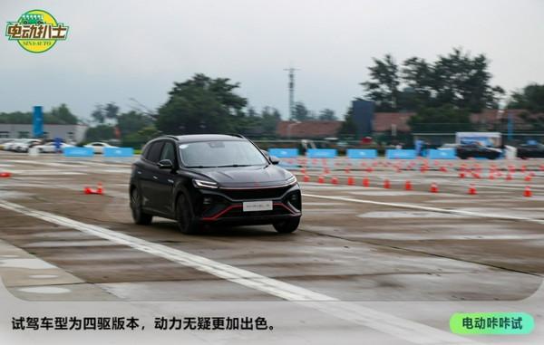 底盤緊 轉向精 場地試駕R汽車MARVEL R