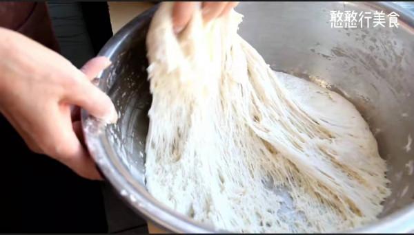 姥姥自創的“中式漢堡”,孫女要天天吃,我嚐了一口,也上癮了 姥姥自創的“中式漢堡”,孫女要天天吃,我嚐了一口,也上癮了