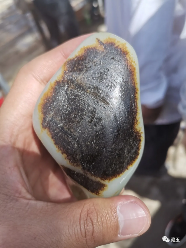 國慶假期去和田巴扎買玉,市場情況是這樣的…… 國慶假期去和田巴扎買玉,市場情況是這樣的……