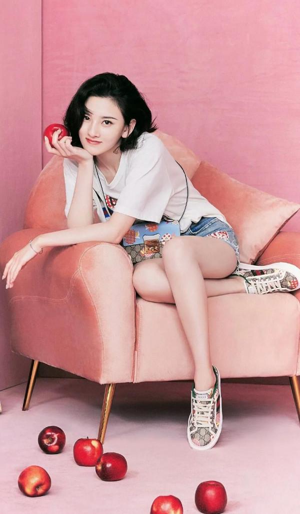 有喜歡宋祖兒的嗎？是曾經的小哪吒，也是大方得體的喬四美