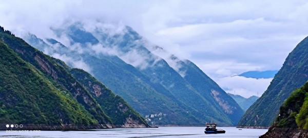 秋入三峽 體仙境人生 賞三峽雲雨