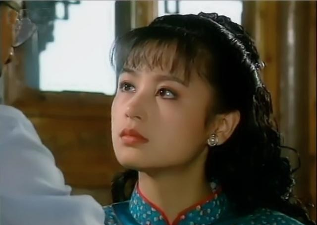 把瓊瑤劇女演員，和於正劇女演員的哭戲一比較，差距就出來了