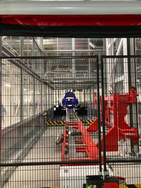 特斯拉柏林工廠深紅色Model Y已經出現 特斯拉柏林工廠深紅色Model Y已經出現