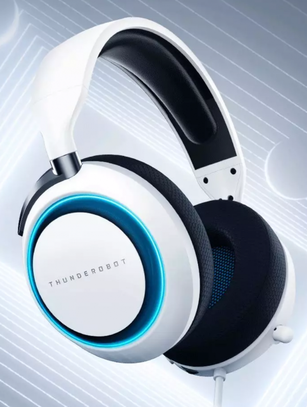 雷神推出“銀翼”RGB 耳機:虛擬 7.1 音效,199 元 雷神推出“銀翼”RGB 耳機:虛擬 7.1 音效,199 元