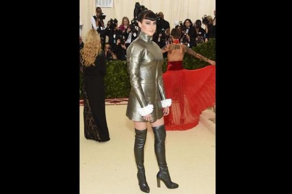 往屆紐約大都會藝術博物館慈善舞會上的奇特造型 往屆紐約大都會藝術博物館慈善舞會上的奇特造型