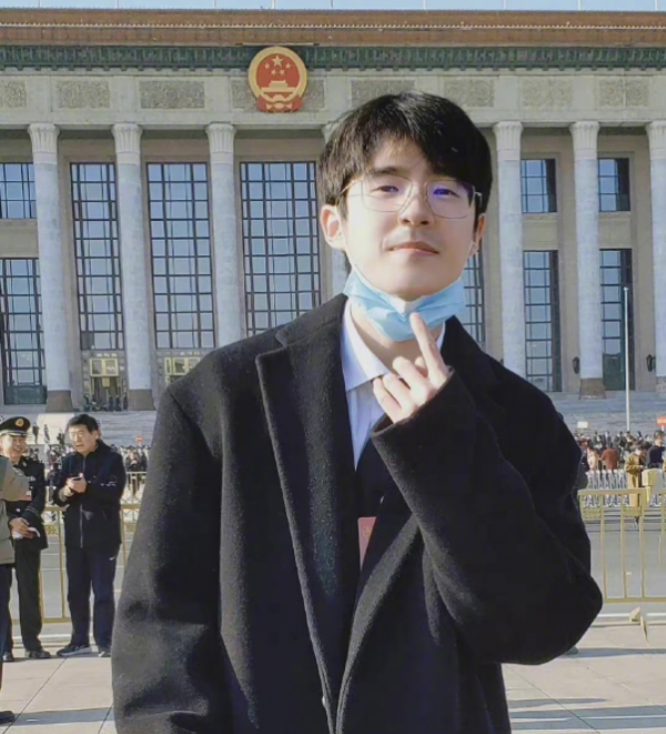 劉昊然現身文代會,氣質溫文爾雅,不愧是體制內相親物件的天花板 劉昊然現身文代會,氣質溫文爾雅,不愧是體制內相親物件的天花板