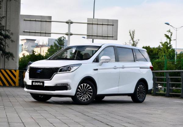 山寨版“埃爾法”！新款長安歐尚科尚曝光，外觀大變樣，能翻身？