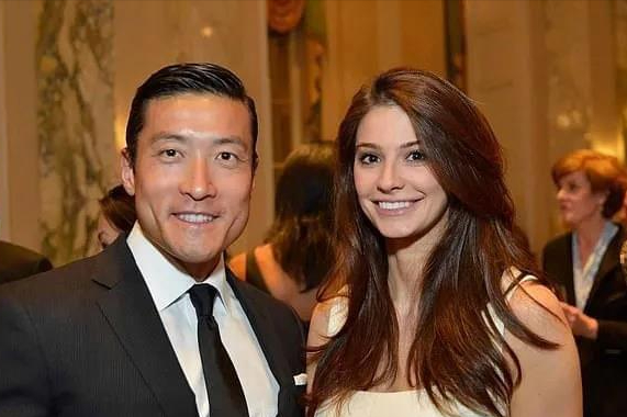 亞裔醫生娶了選美皇后，世界觀險些崩塌，當即向法院提出離婚申請