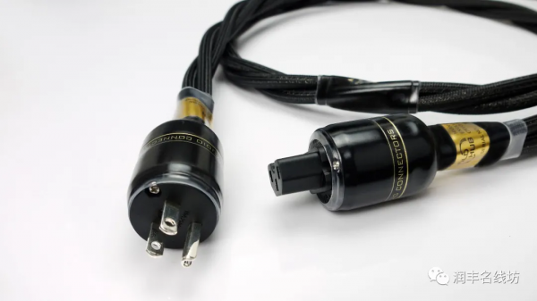 具備更好的音樂情感度：黃金樞紐 GOLD HUB 電源線