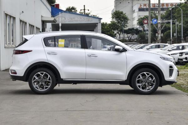 起亞KX5 自動兩驅豪華版，緊湊型SUV，售16&period;98萬，產品力均衡